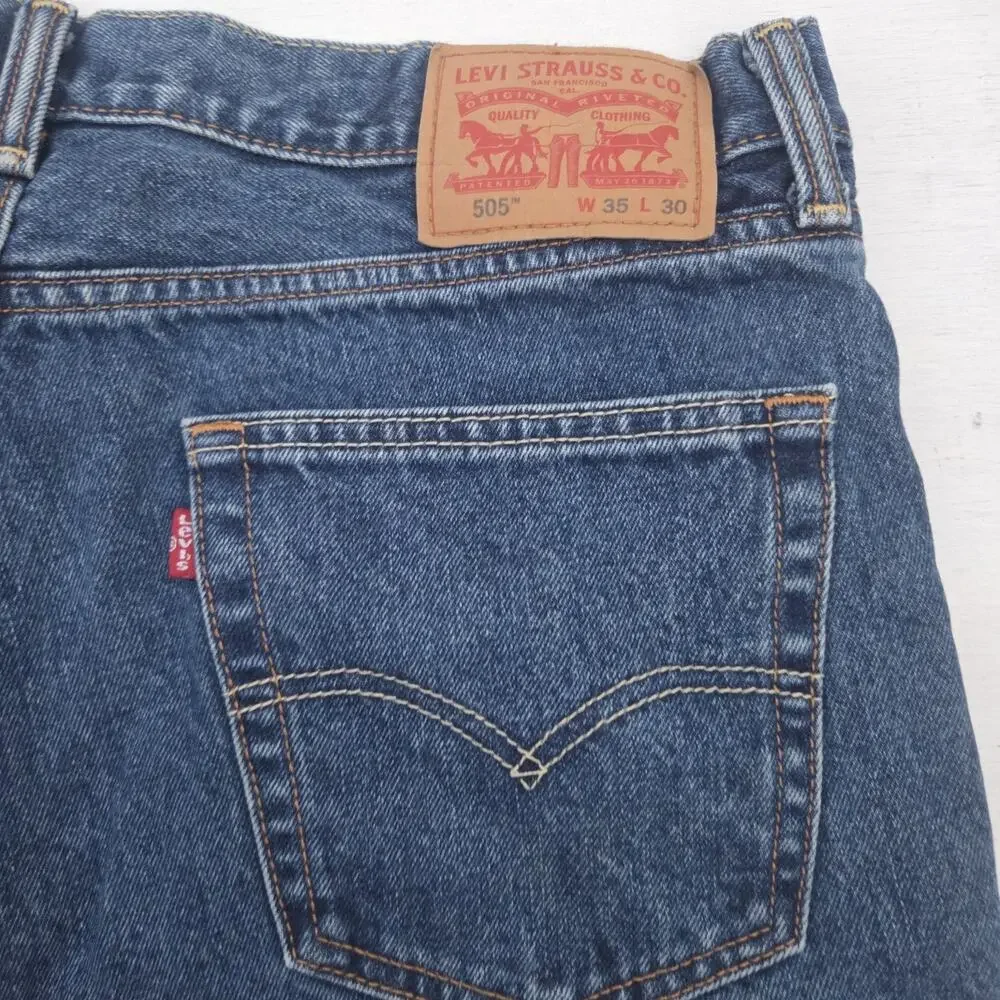 Levis 505 Blue Jeans Mens 35x30 Medium Wash Straight 100% Cotton Denim